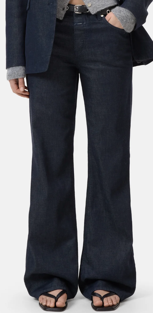 Closed Gillan Dark Blue