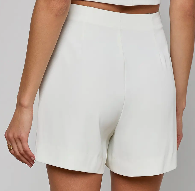 L'Agence Naamah Pleated Short